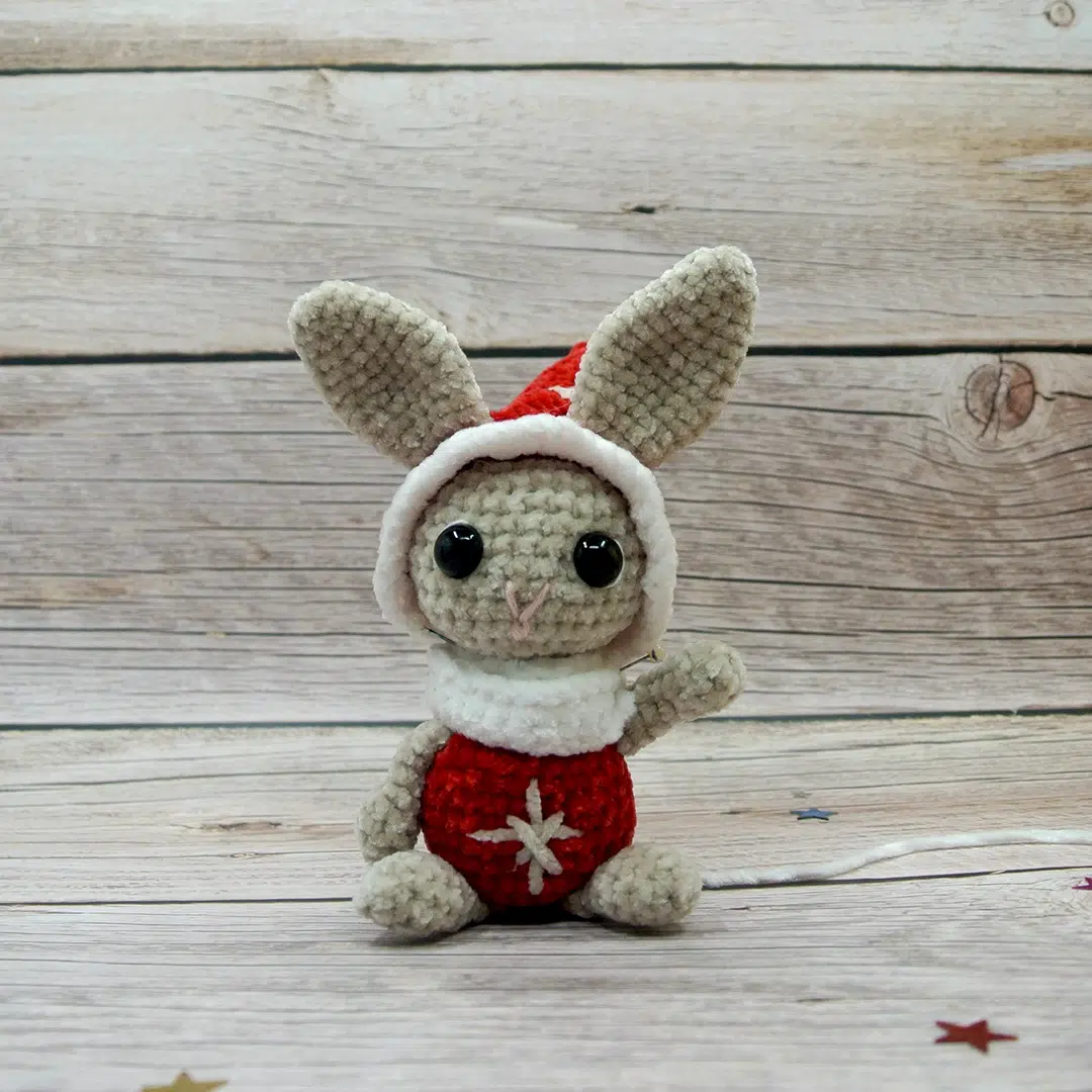 Petit lapin au crochet de Noël